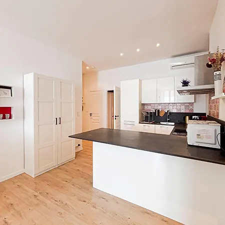 Stalingrad - Wifi, Ac, 4pers Apartment Nizza