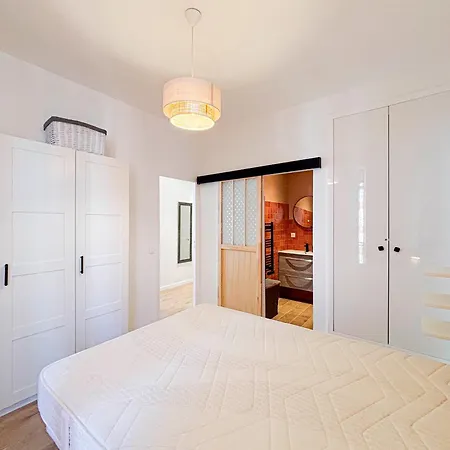 Stalingrad - Wifi, Ac, 4pers Apartamento *